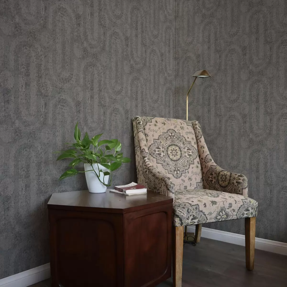 Wallpaper Graphics in grey style with scuffs a00143