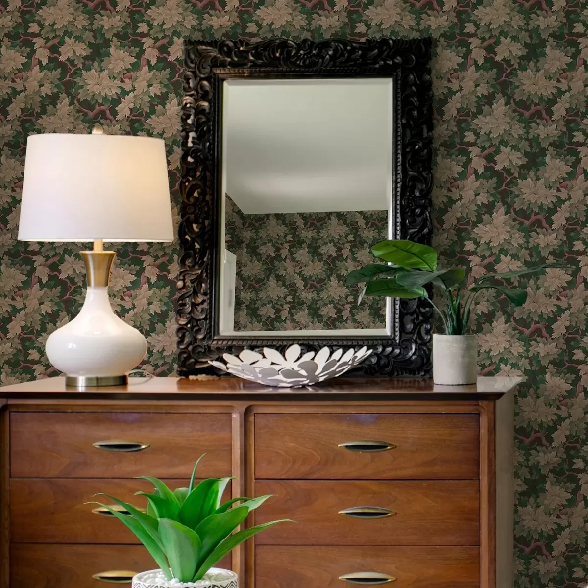 Wallpaper Leaves in warm palette on dark background a00151v1