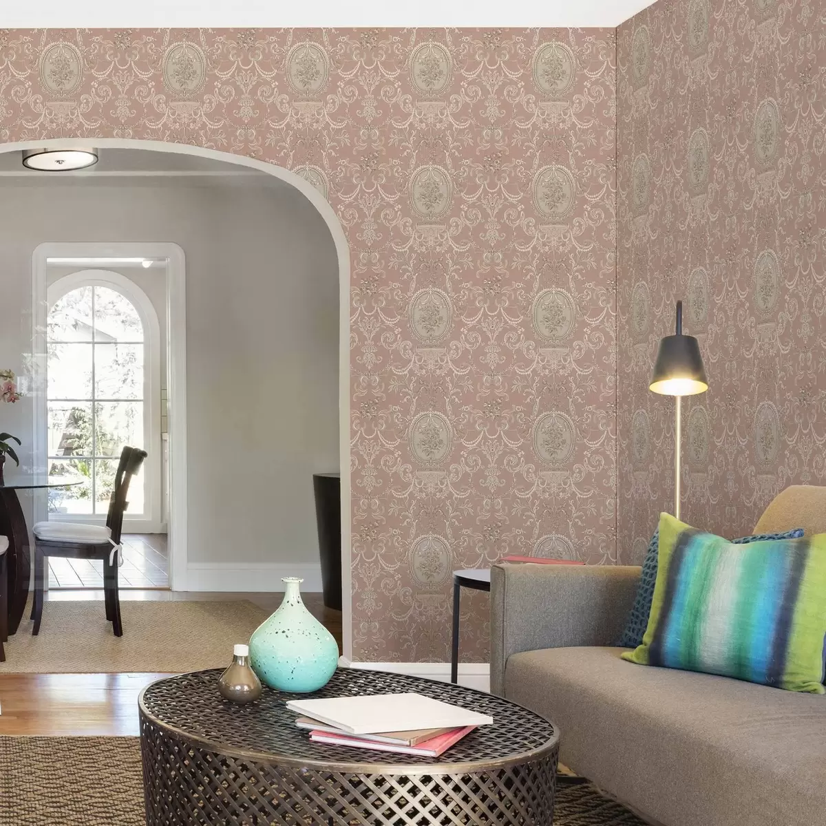 Wallpaper Baroque ornament with flowers on pink background a00160