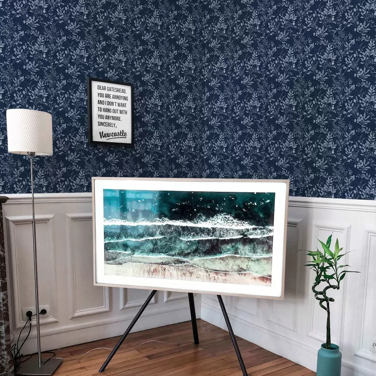 Wallpaper Light botanical print on a dark background a00166