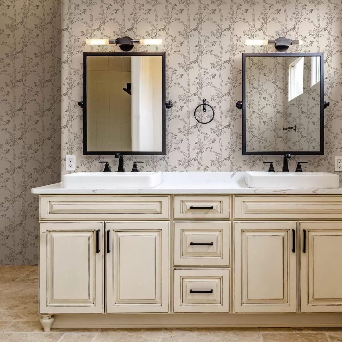 Wallpaper Birch branches with leaves on a light background a00257