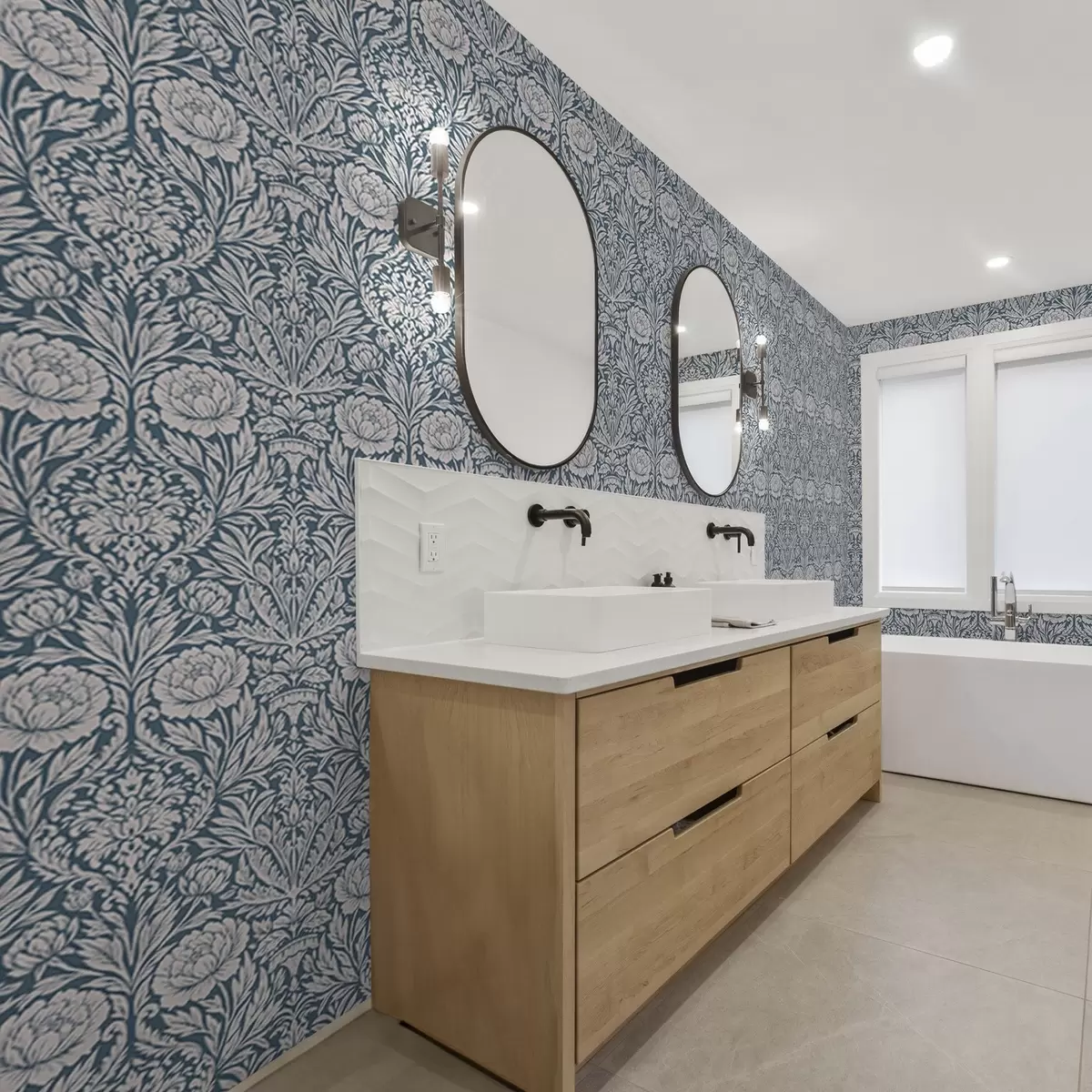 Wallpaper Complex Victorian-style pattern a00271