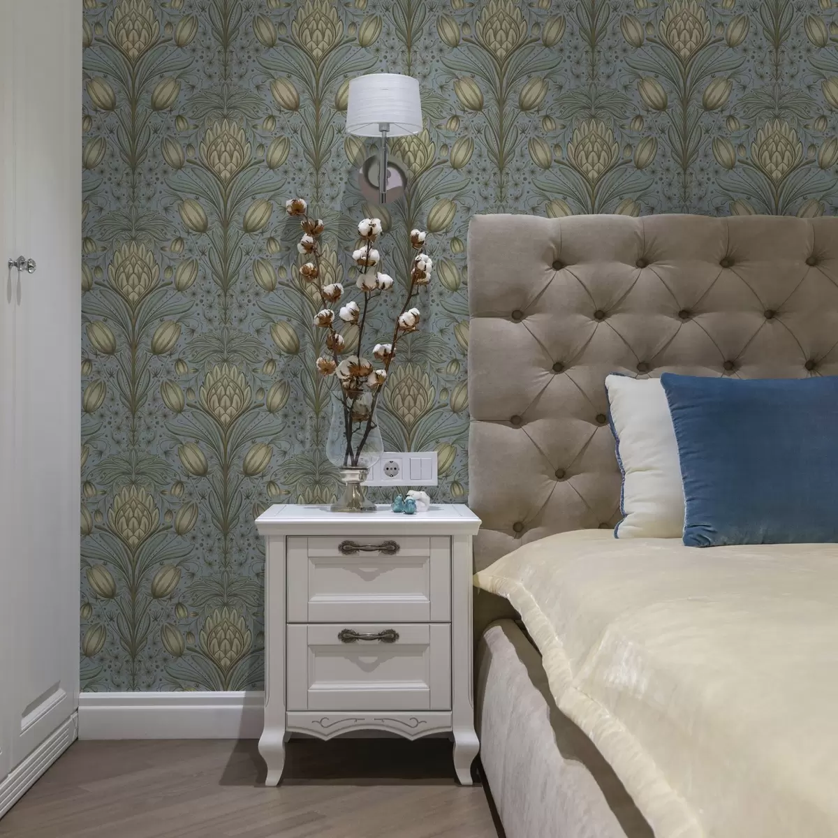 Wallpaper Blue pattern with artichokes and tulips a00435