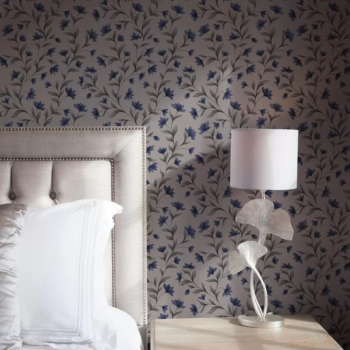 Wallpaper Bluebells on a powder-pink background a00622v2