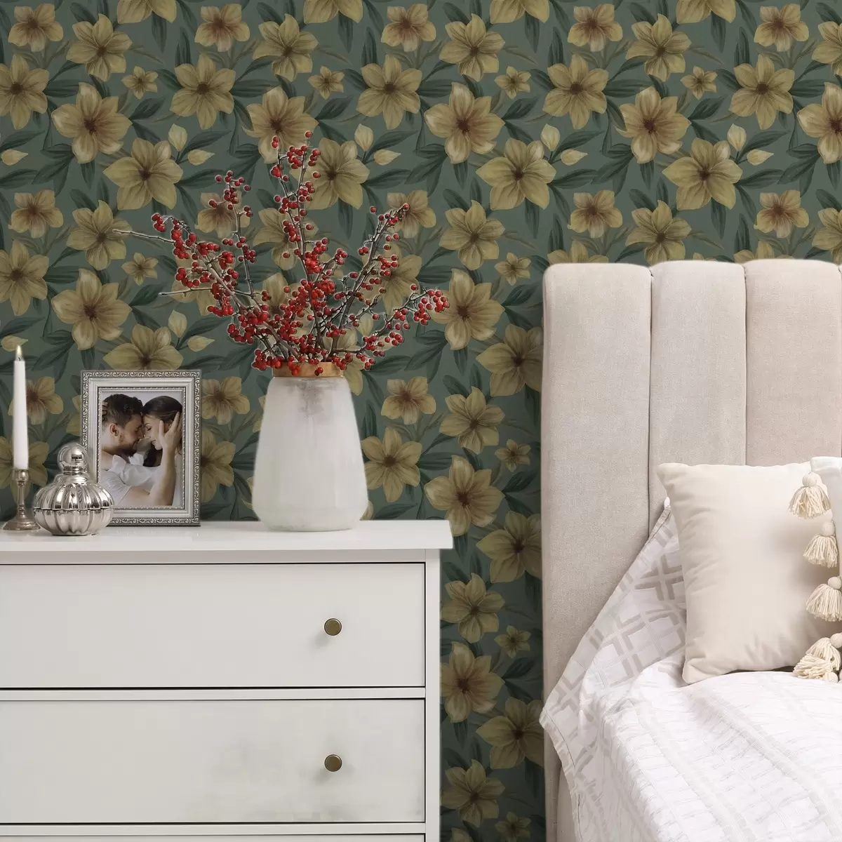 Wallpaper Ochre flowers on a deep green background, dense pattern a00628