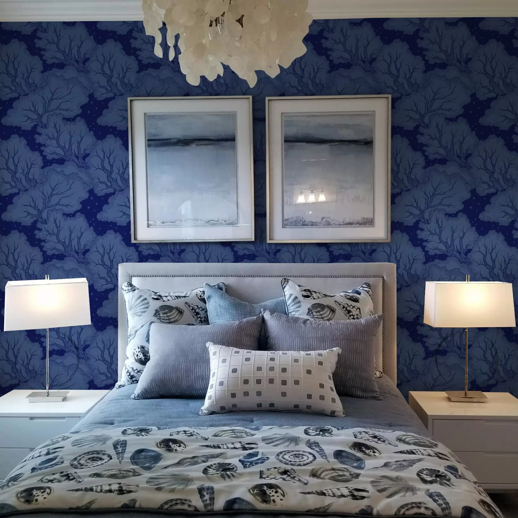 wall murals Silhouettes of trees under a starry sky in shades of blue a00798