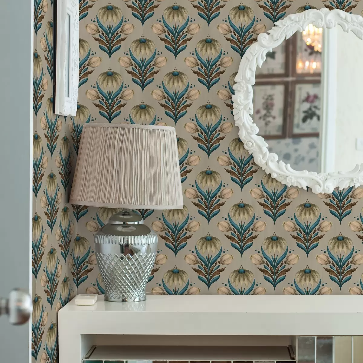 Wallpaper Symmetrical floral ornament in warm tones a00812