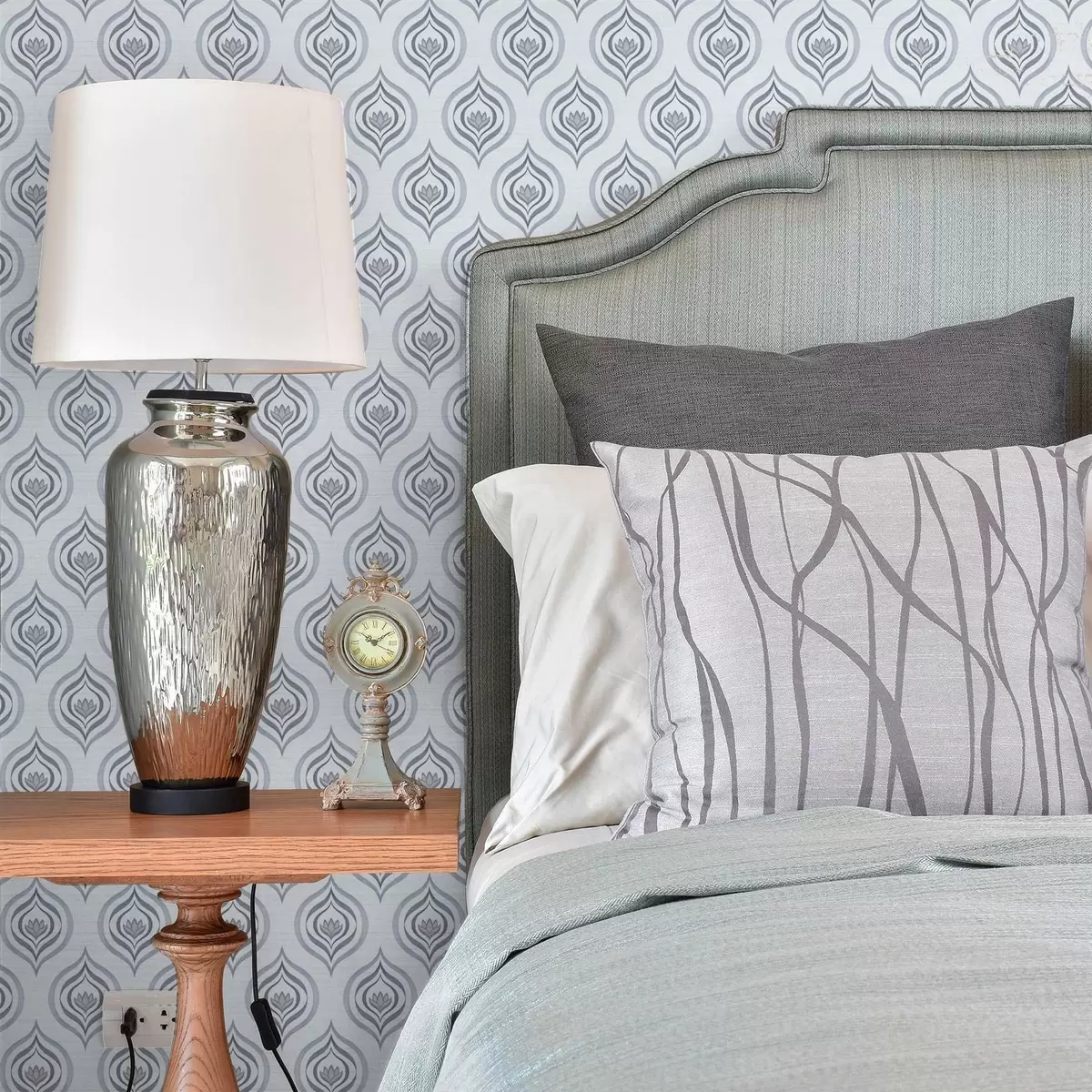 Wallpaper Cool drop motif with a flower in grey-blue tones a00977v3